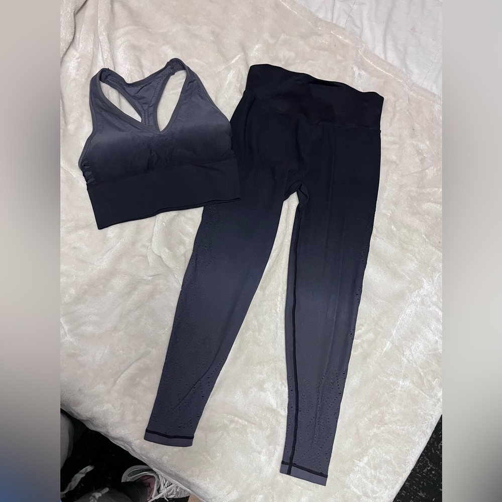 Victoria’s Secret sport cutout set